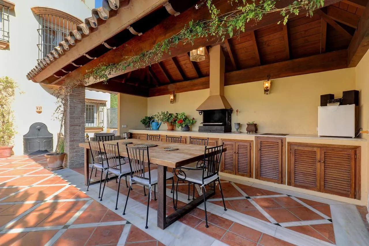 Villa In Great Location Marbella