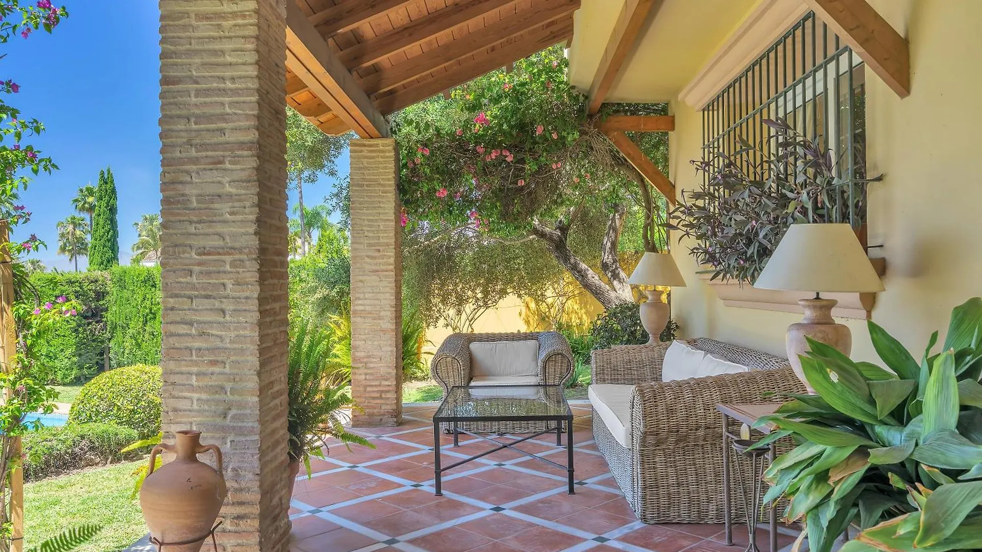 Villa In Great Location Marbella