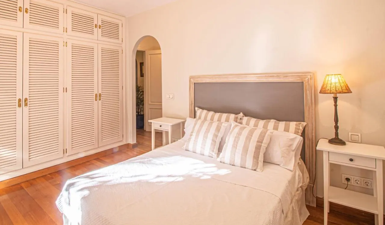 Villa In Great Location Μαρμπέλλα