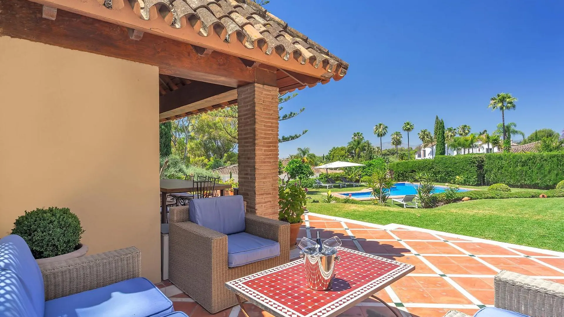 Villa In Great Location 마르베야