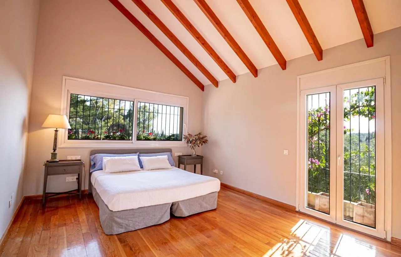 Villa In Great Location Marbella