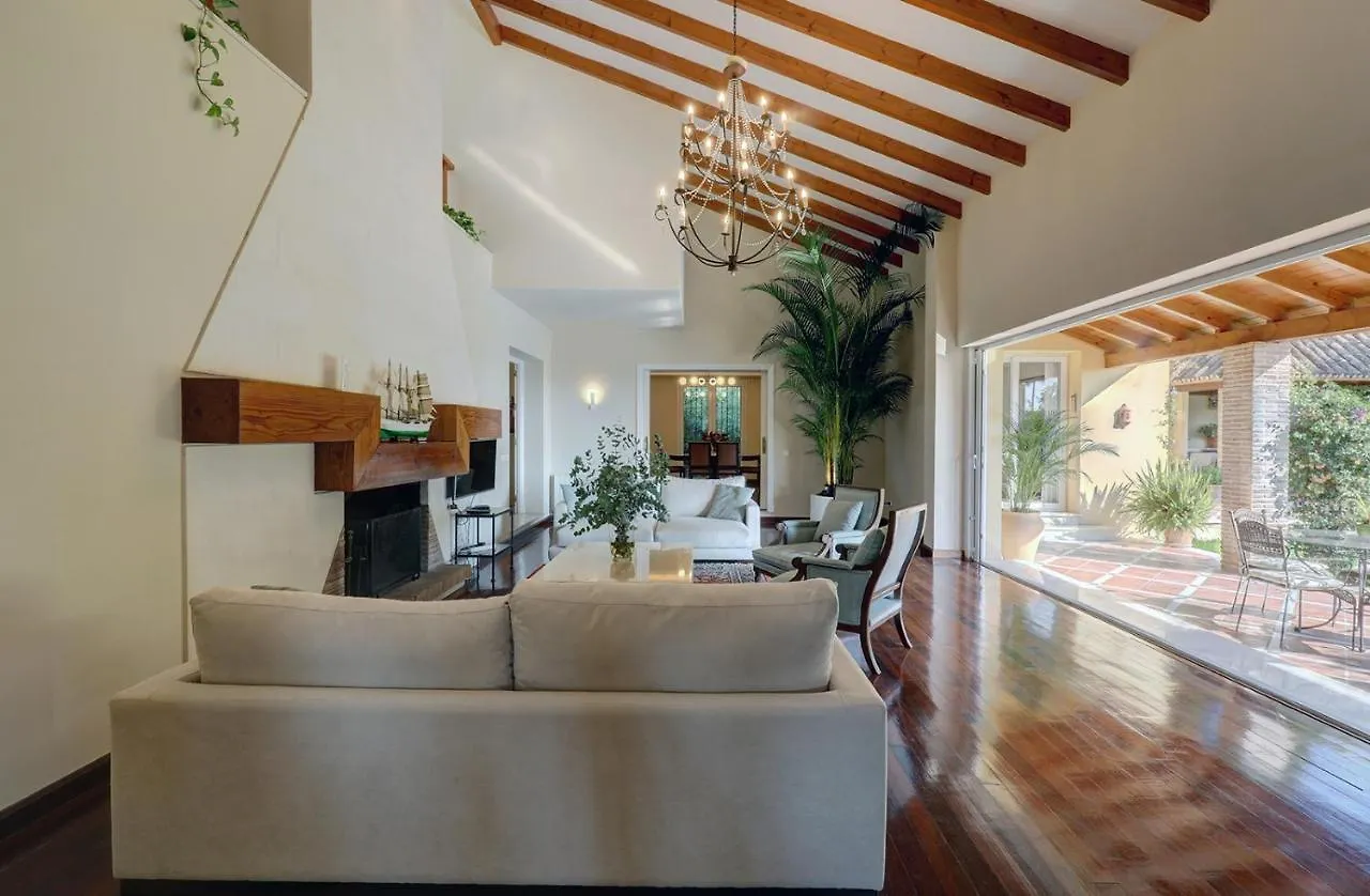 Villa In Great Location Marbella