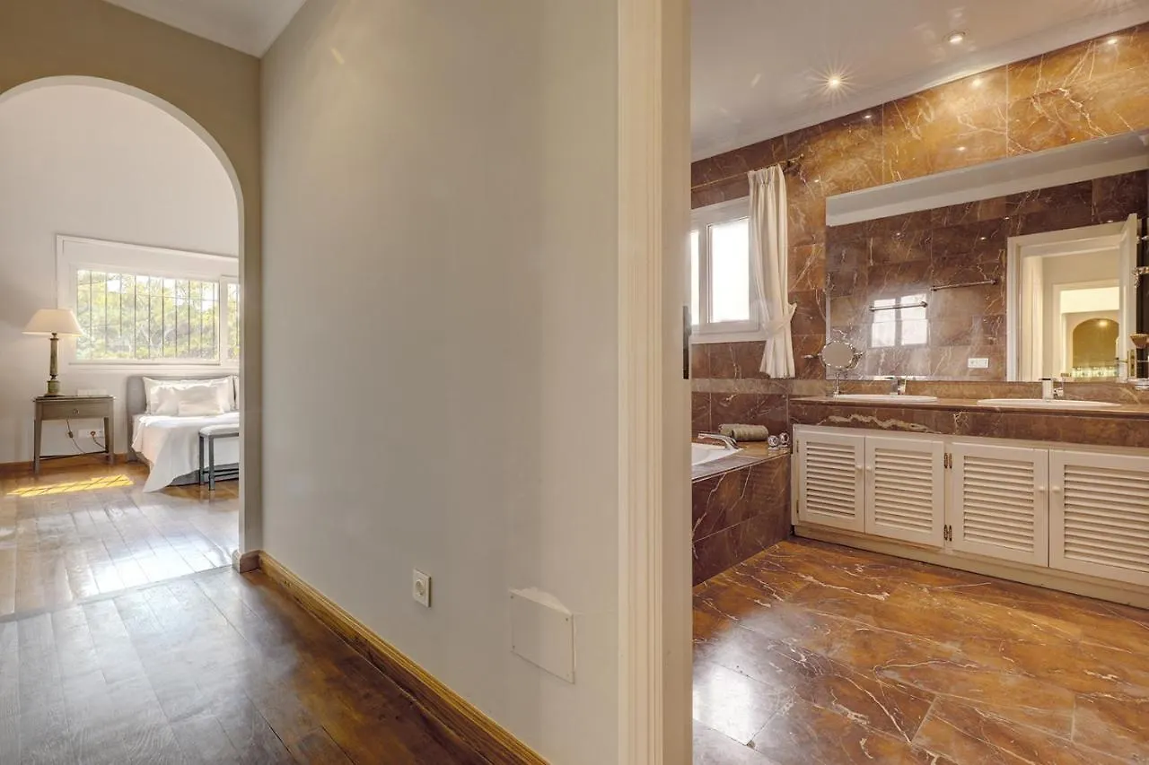Villa In Great Location Marbella