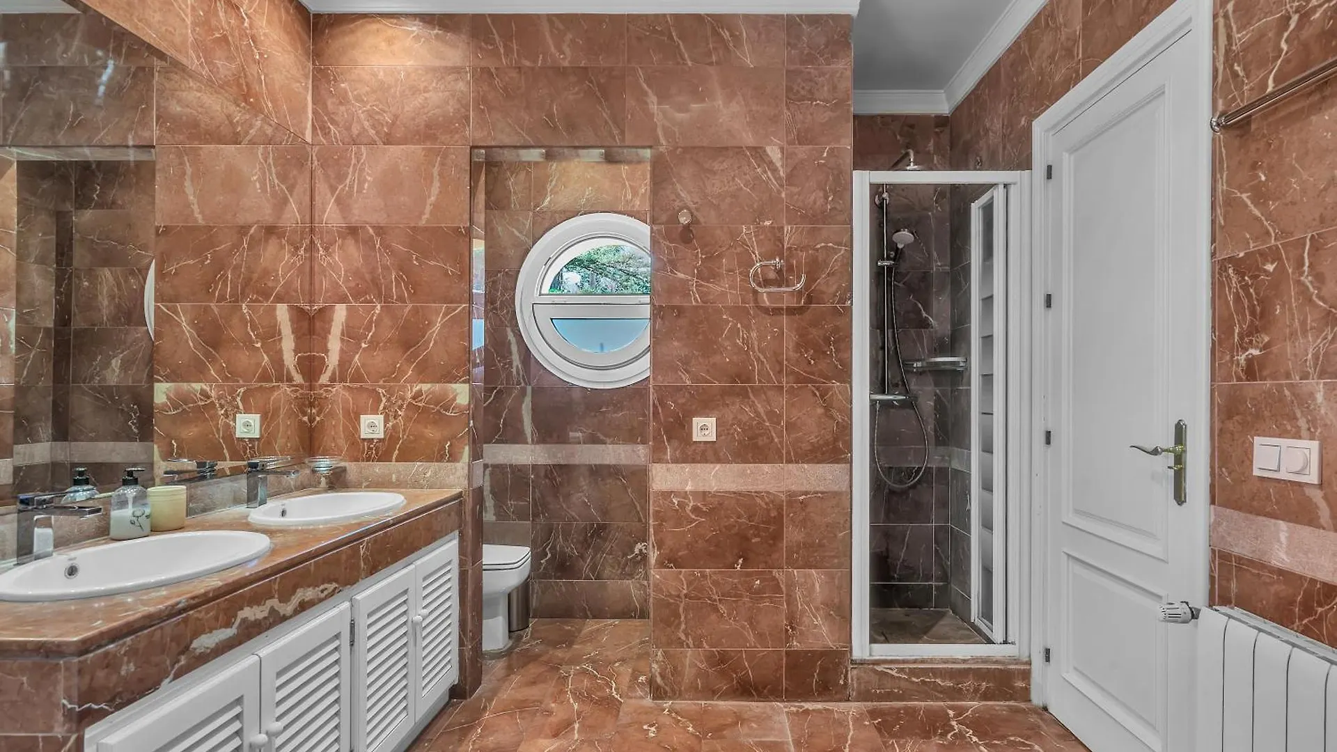 Villa In Great Location ماربيا